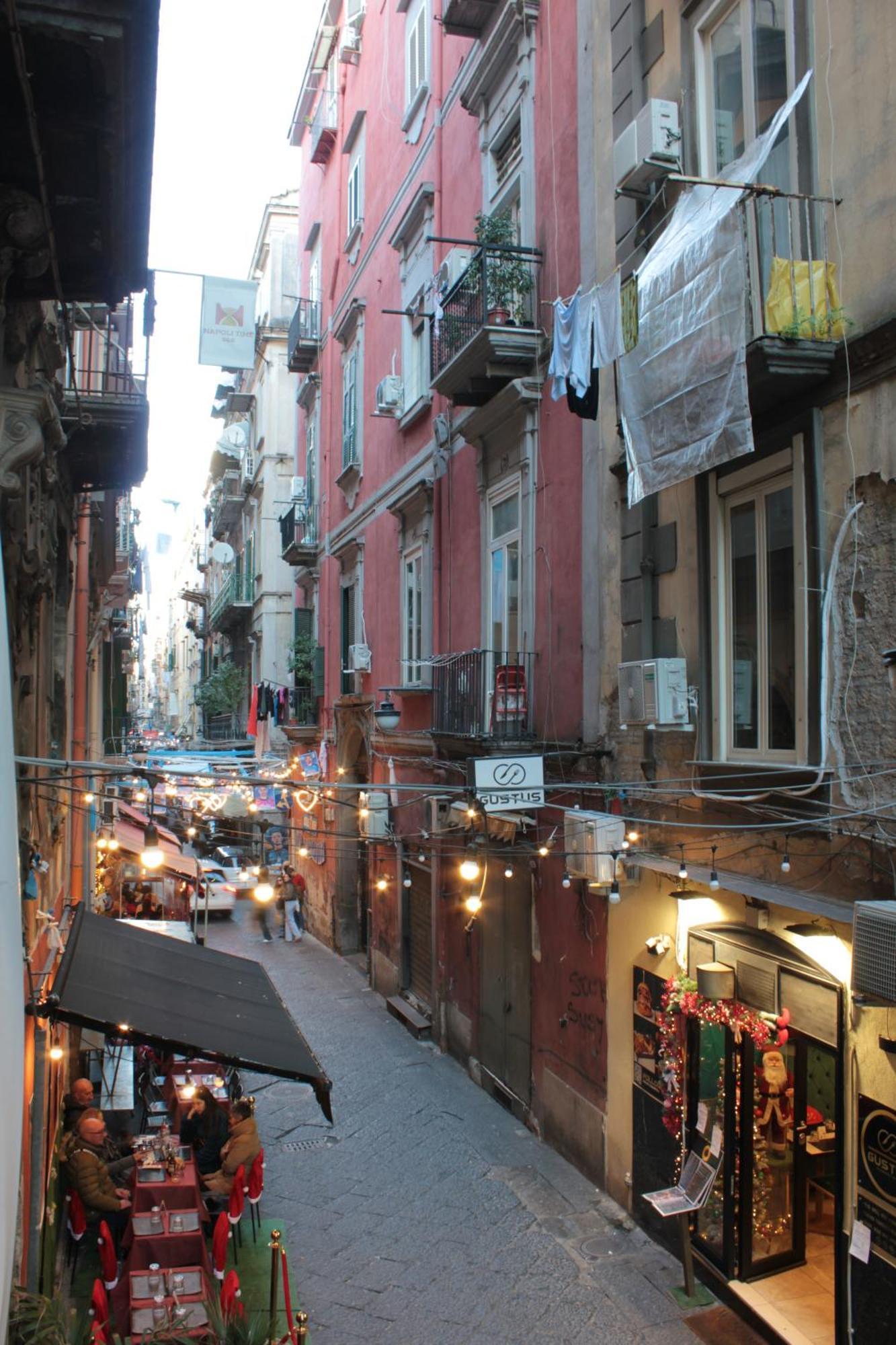A Casa Nostra Apartment Napoli Bagian luar foto